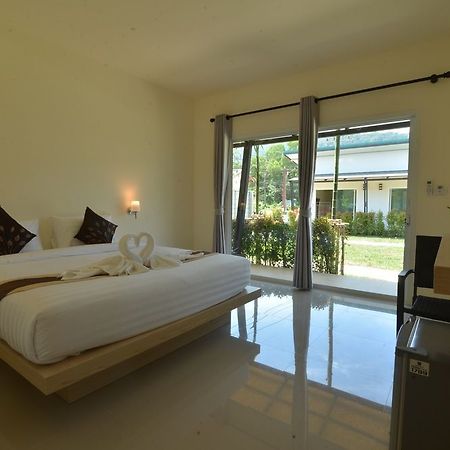 Maleesirin Oldtown Resort Koh Lanta Exterior photo