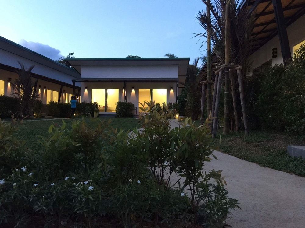 Maleesirin Oldtown Resort Koh Lanta Exterior photo